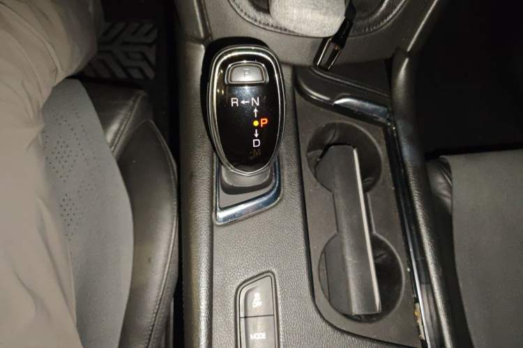 Used Cadillac XT5 2016 25T Luxury Model Gear Lever