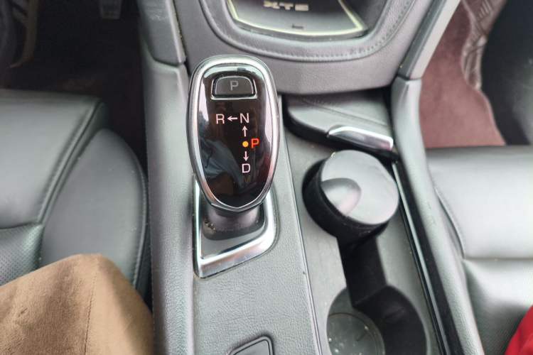 Used Cadillac XT5 2016 25T Luxury Model Gear Lever