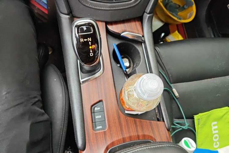 Used Cadillac XT5 2016 28T Four-Wheel Drive Luxury Model Gear Lever