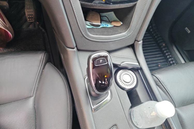 Used Cadillac XT5 2016 25T Luxury Model Gear Lever
