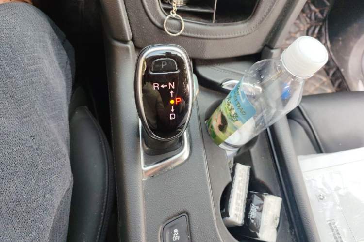 Used Cadillac XT5 2016 25T Luxury Model Gear Lever