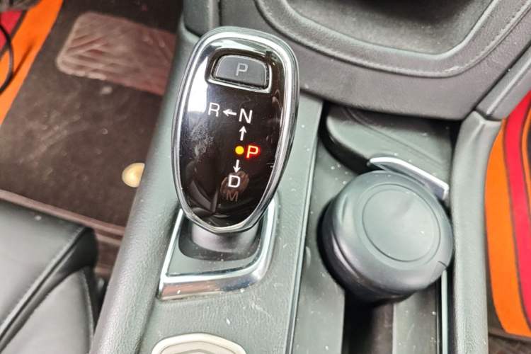 Used Cadillac XT5 2016 25T Luxury Model Gear Lever