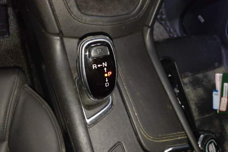 Used Cadillac XT5 2016 25T Luxury Model Gear Lever