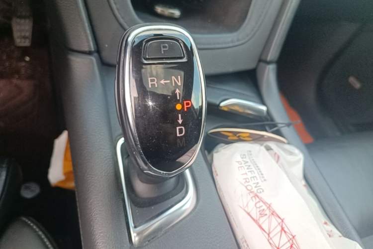 Used Cadillac XT5 2016 28T Four-Wheel Drive Luxury Model Gear Lever