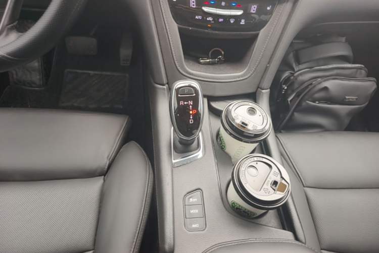 Used Cadillac XT5 2016 28T Four-Wheel Drive Luxury Model Gear Lever