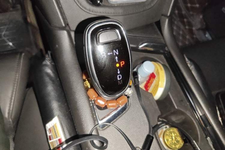 Used Cadillac XT5 2016 28T Four-Wheel Drive Luxury Model Gear Lever