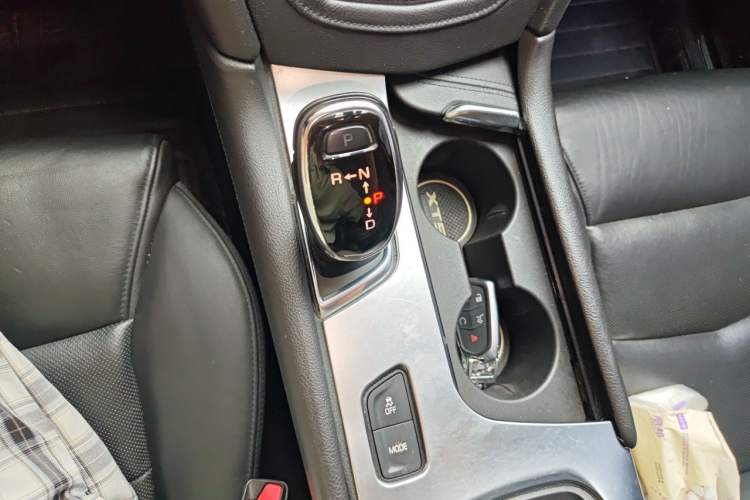 Used Cadillac XT5 2016 25T Luxury Model Gear Lever