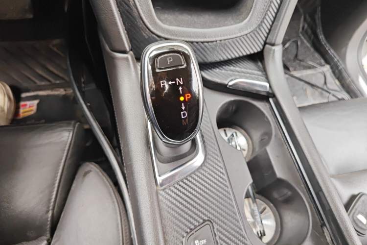 Used Cadillac XT5 2016 28T Four-Wheel Drive Luxury Model Gear Lever