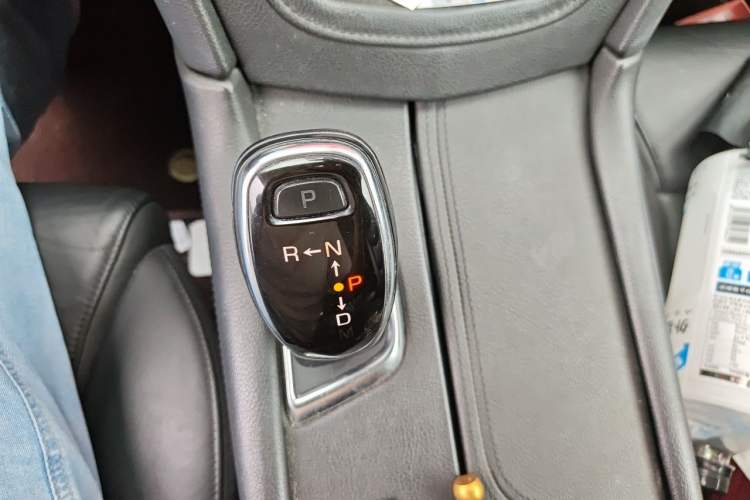 Used Cadillac XT5 2016 25T Luxury Model Gear Lever