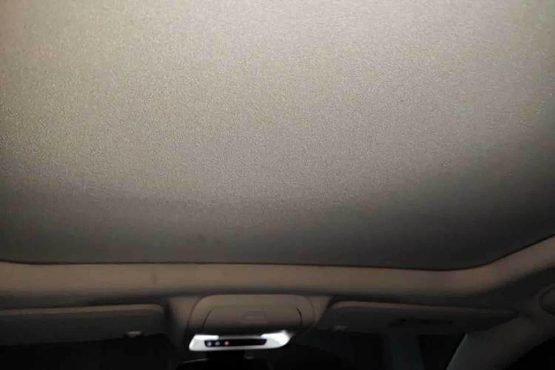 Used Cadillac XT5 2016 25T Luxury Model Headliner