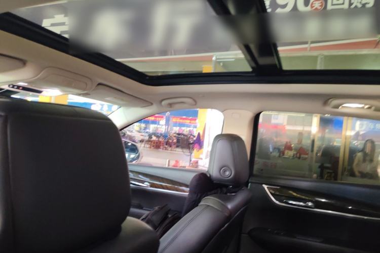 Used Cadillac XT5 2016 28T Four-Wheel Drive Luxury Model Headliner