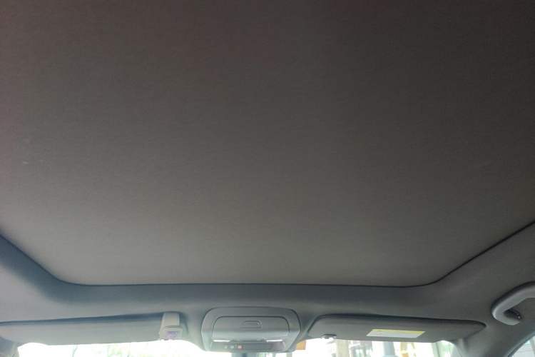 Used Cadillac XT5 2016 28T Four-Wheel Drive Tech Version Headliner