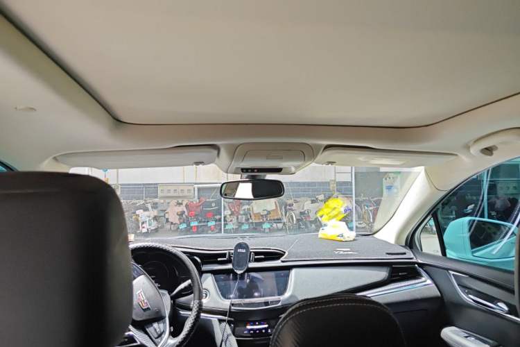 Used Cadillac XT5 2016 28T Four-Wheel Drive Luxury Model Headliner