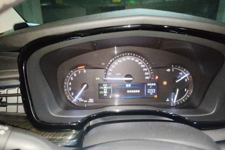 Used Cadillac XT5 2016 25T Luxury Model Instrument Cluster