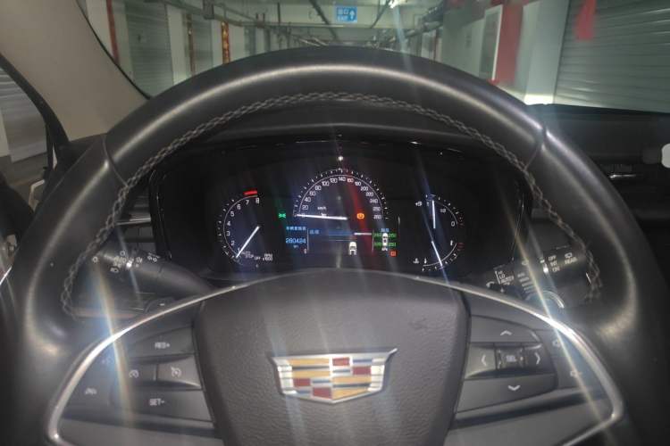 Used Cadillac XT5 2016 25T Luxury Model Instrument Cluster