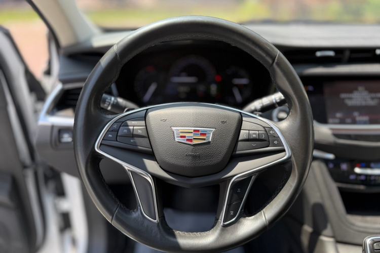 Used Cadillac XT5 2016 28T Four-Wheel Drive Luxury Model Interior 3