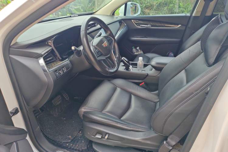 Used Cadillac XT5 2016 25T Luxury Model Interior 3