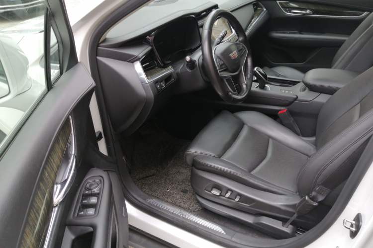 Used Cadillac XT5 2016 28T Four-Wheel Drive Luxury Model Interior 3