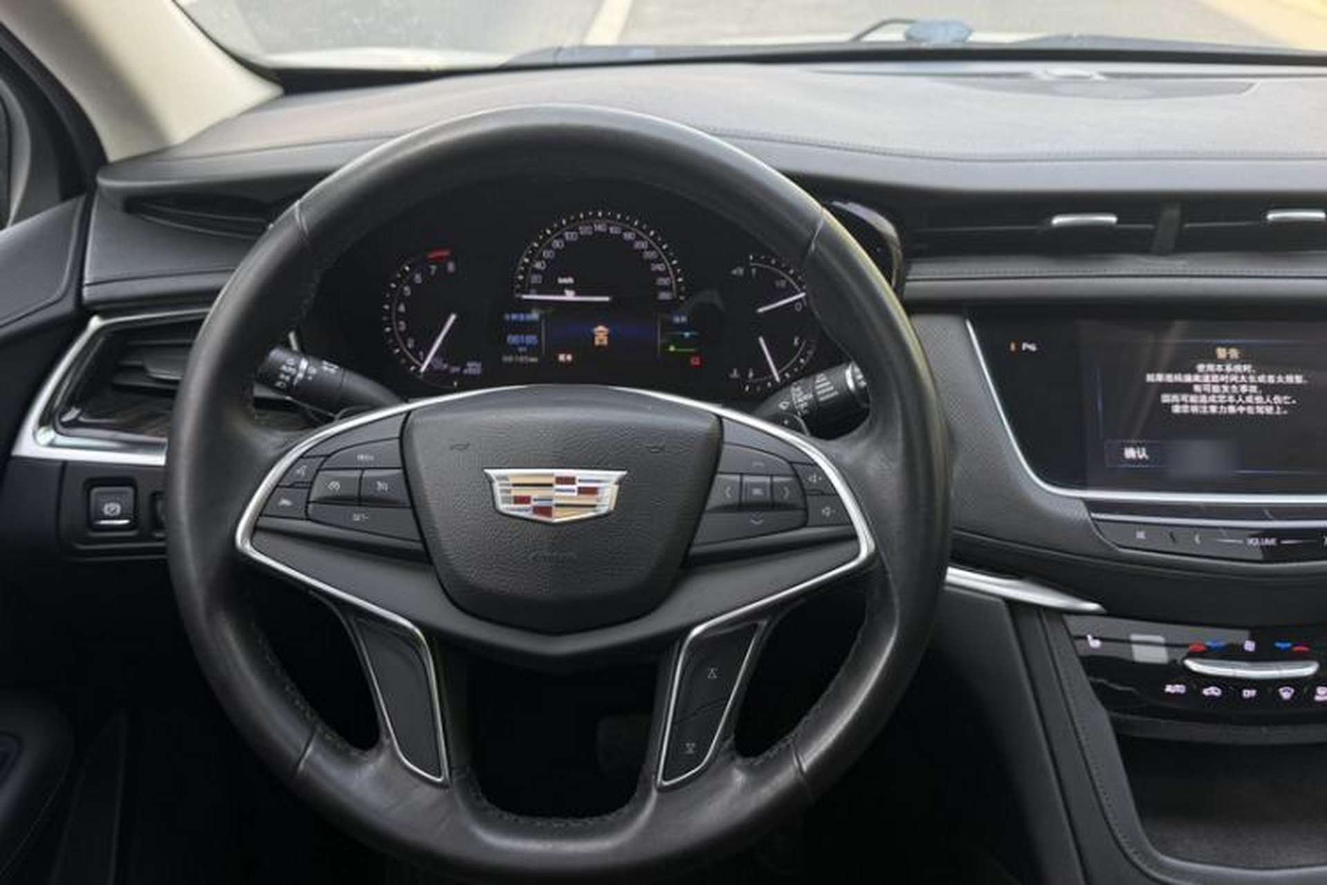 Used Cadillac XT5 2016 25T Luxury Model Interior 4