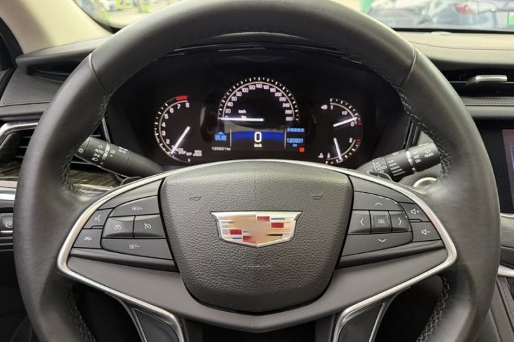 Used Cadillac XT5 2016 25T Luxury Model Interior 4