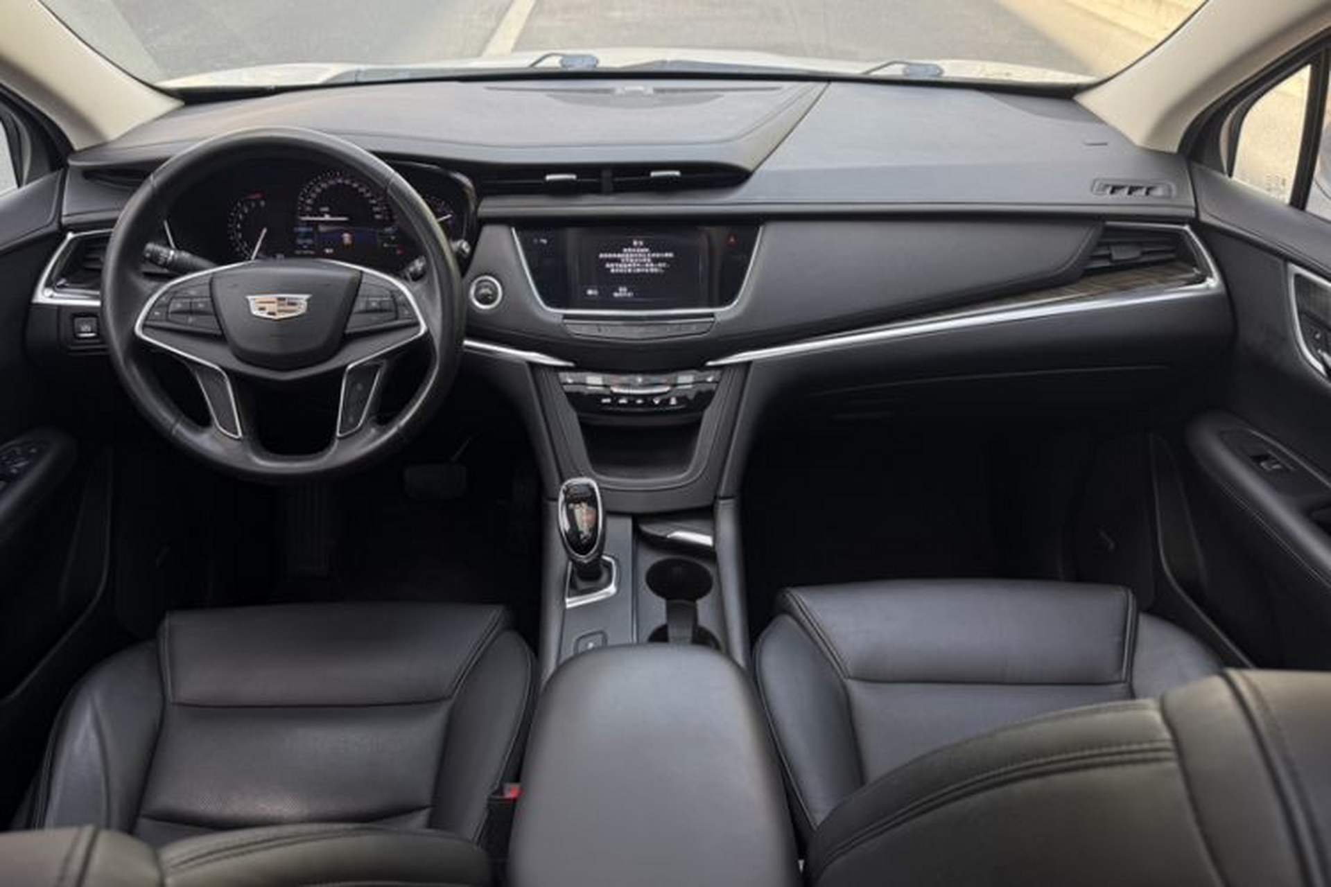 Used Cadillac XT5 2016 25T Luxury Model Interior 5