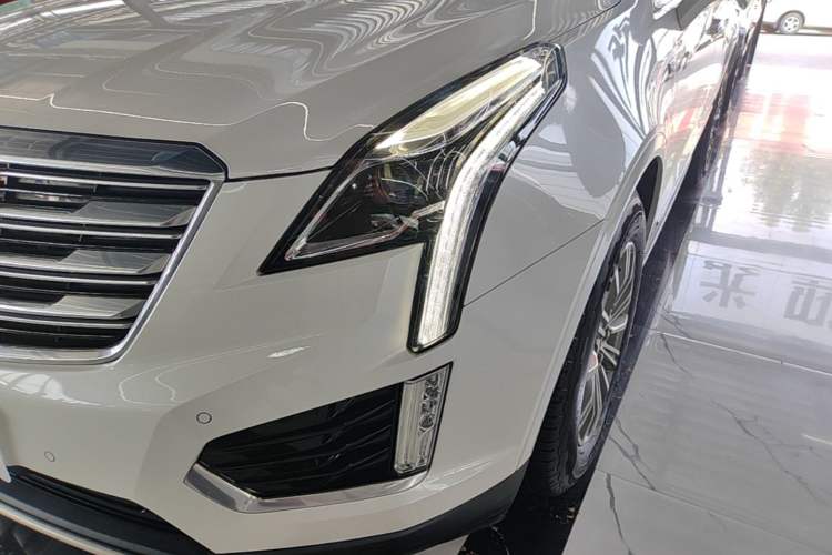 Used Cadillac XT5 2016 28T Four-Wheel Drive Luxury Model Left Front Headlight