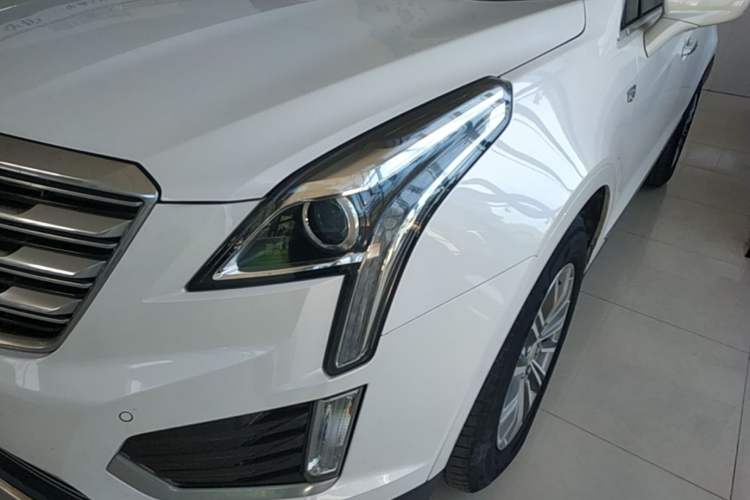 Used Cadillac XT5 2016 25T Luxury Model Left Front Headlight