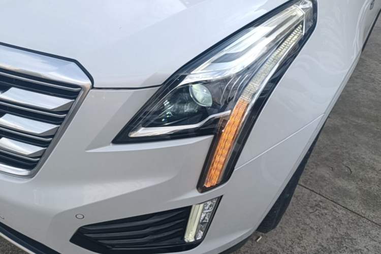 Used Cadillac XT5 2016 28T Four-Wheel Drive Luxury Model Left Front Headlight