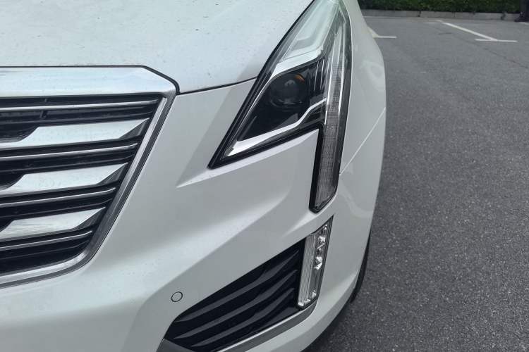 Used Cadillac XT5 2016 28T Four-Wheel Drive Luxury Model Left Front Headlight