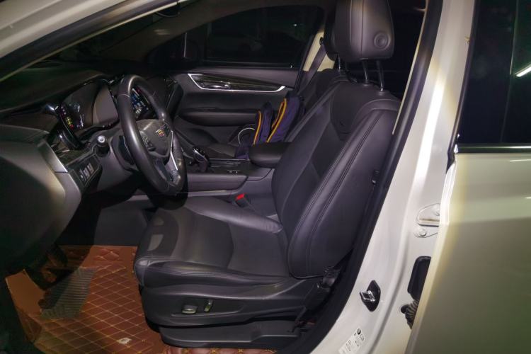 Used Cadillac XT5 2016 25T Luxury Model Left Front Seat