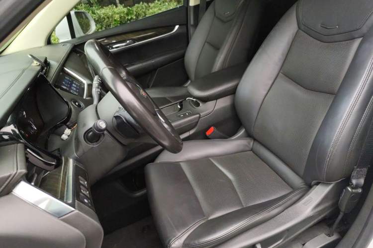 Used Cadillac XT5 2016 25T Luxury Model Left Front Seat