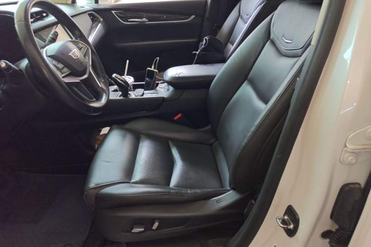 Used Cadillac XT5 2016 25T Luxury Model Left Front Seat