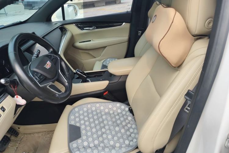 Used Cadillac XT5 2016 25T Tech Edition Left Front Seat