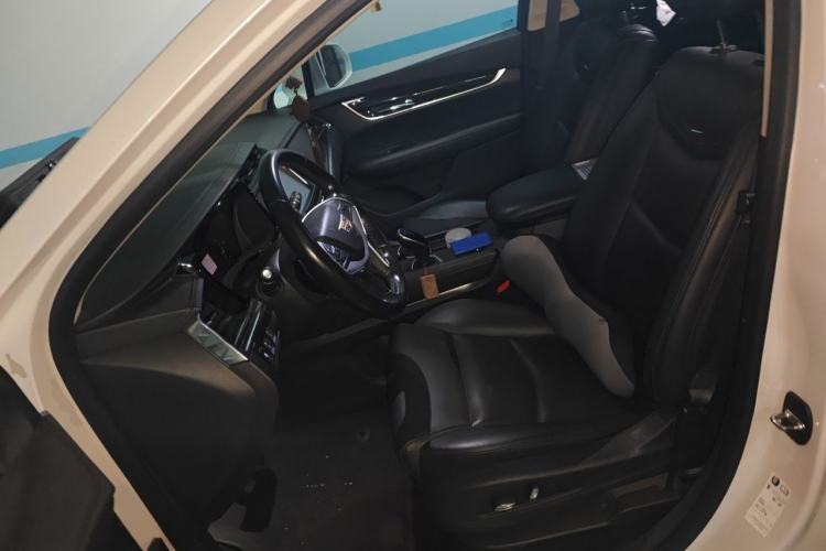 Used Cadillac XT5 2016 25T Luxury Model Left Front Seat