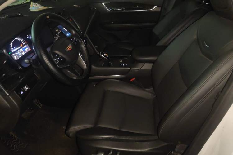 Used Cadillac XT5 2016 28T Four-Wheel Drive Luxury Model Left Front Seat