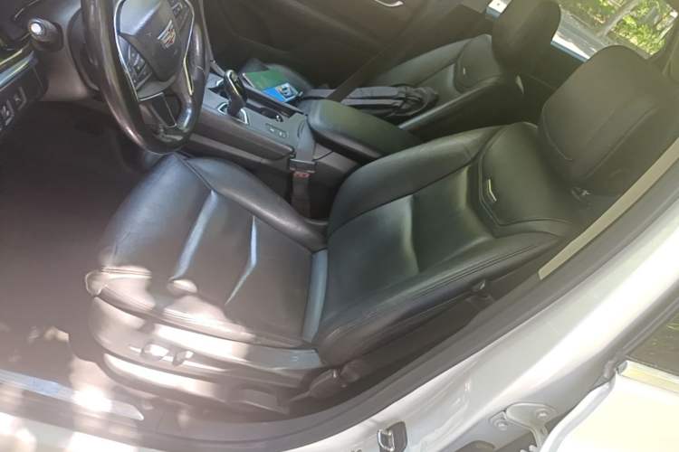 Used Cadillac XT5 2016 25T Luxury Model Left Front Seat