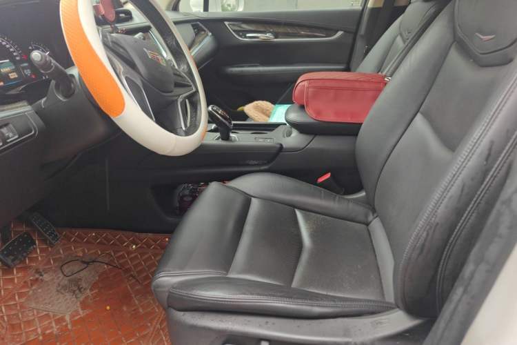 Used Cadillac XT5 2016 25T Luxury Model Left Front Seat