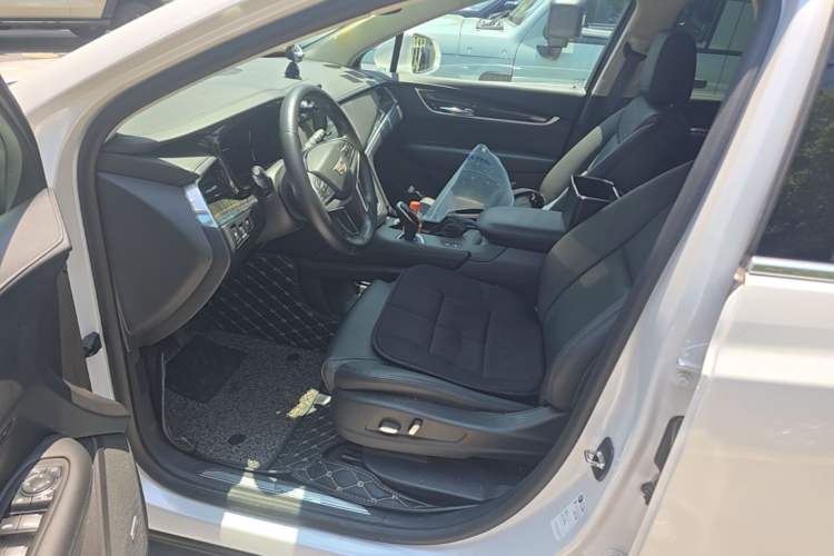 Used Cadillac XT5 2016 25T Luxury Model Left Front Seat
