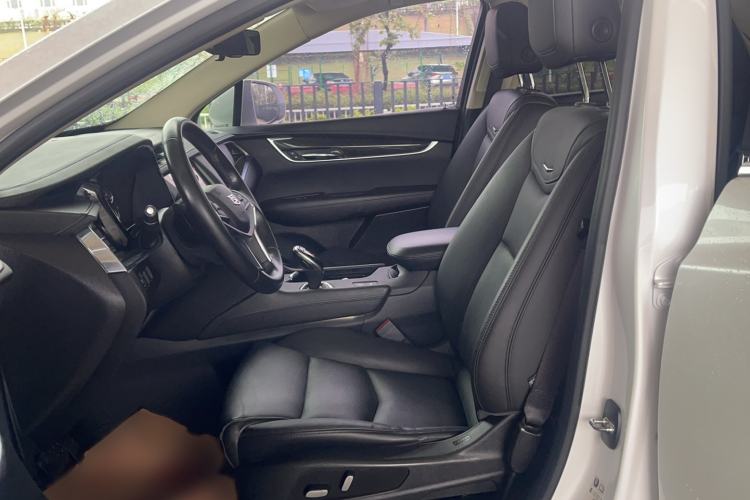Used Cadillac XT5 2016 25T Luxury Model Left Front Seat