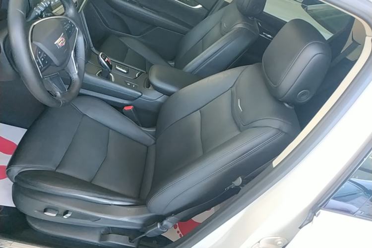 Used Cadillac XT5 2016 25T Luxury Model Left Front Seat