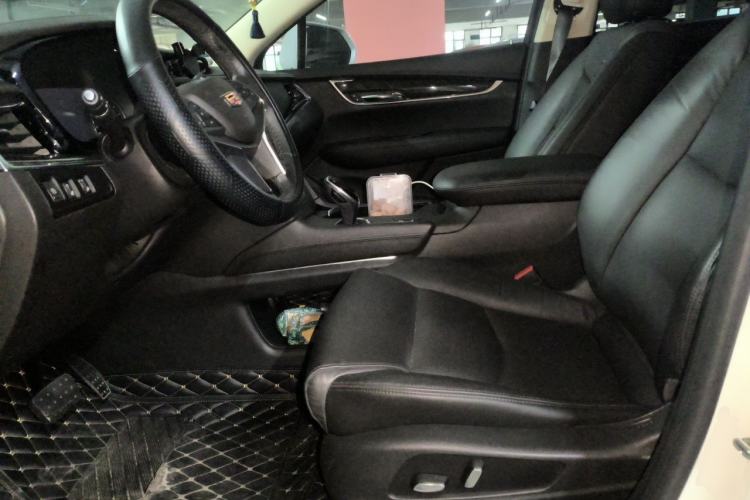 Used Cadillac XT5 2016 25T Luxury Model Left Front Seat