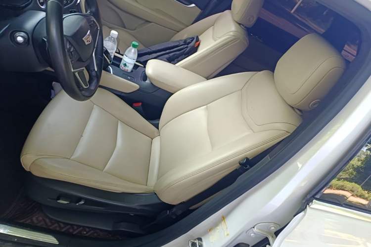 Used Cadillac XT5 2016 25T Tech Edition Left Front Seat