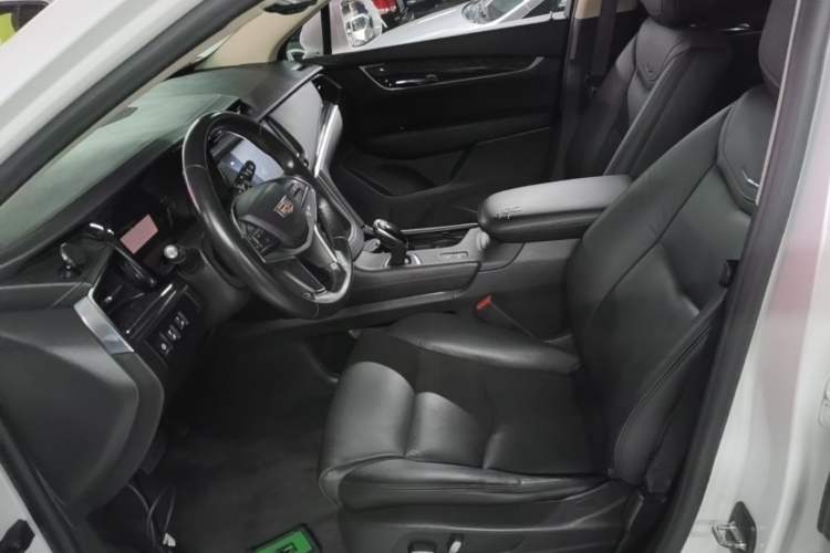 Used Cadillac XT5 2016 25T Luxury Model Left Front Seat