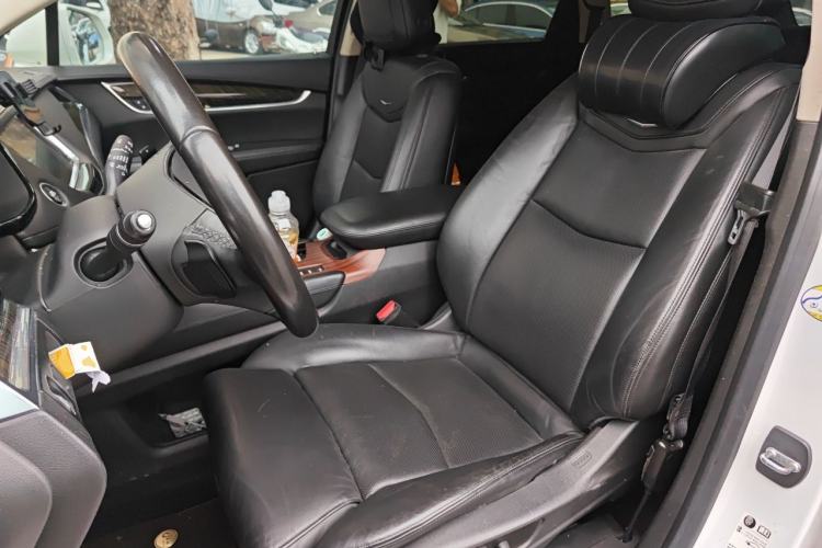 Used Cadillac XT5 2016 28T Four-Wheel Drive Luxury Model Left Front Seat