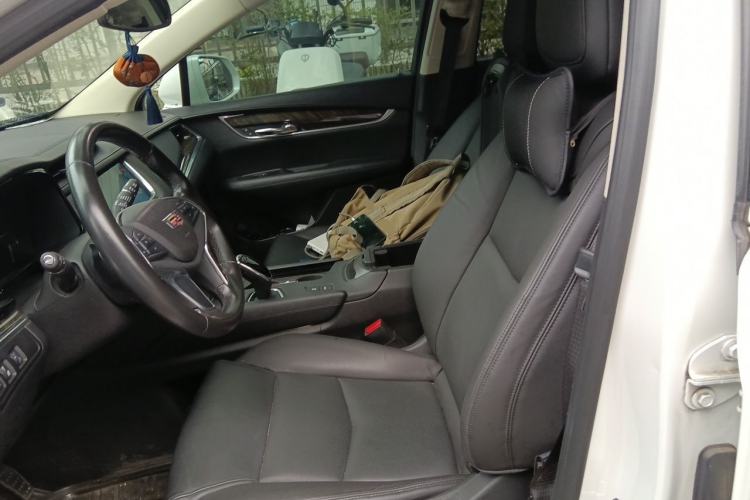 Used Cadillac XT5 2016 25T Luxury Model Left Front Seat