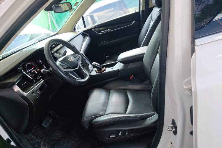 Used Cadillac XT5 2016 28T Four-Wheel Drive Luxury Model Left Front Seat