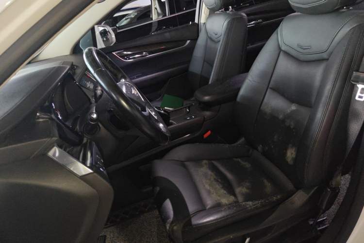 Used Cadillac XT5 2016 25T Luxury Model Left Front Seat
