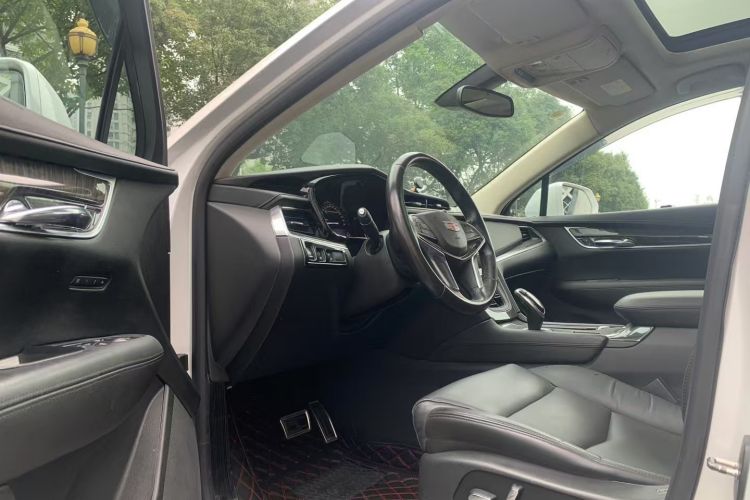 Used Cadillac XT5 2016 25T Luxury Model Left Front Seat