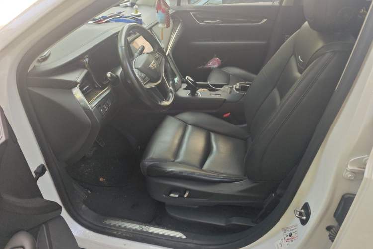 Used Cadillac XT5 2016 25T Luxury Model Left Front Seat