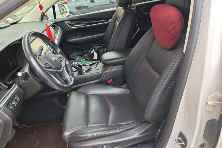 Used Cadillac XT5 2016 25T Luxury Model Left Front Seat